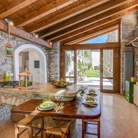 וילה Lemon Garden Retreat - Arbor *